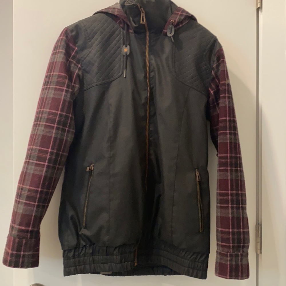 Ride Capp3l woman’s snowboarding jacket.